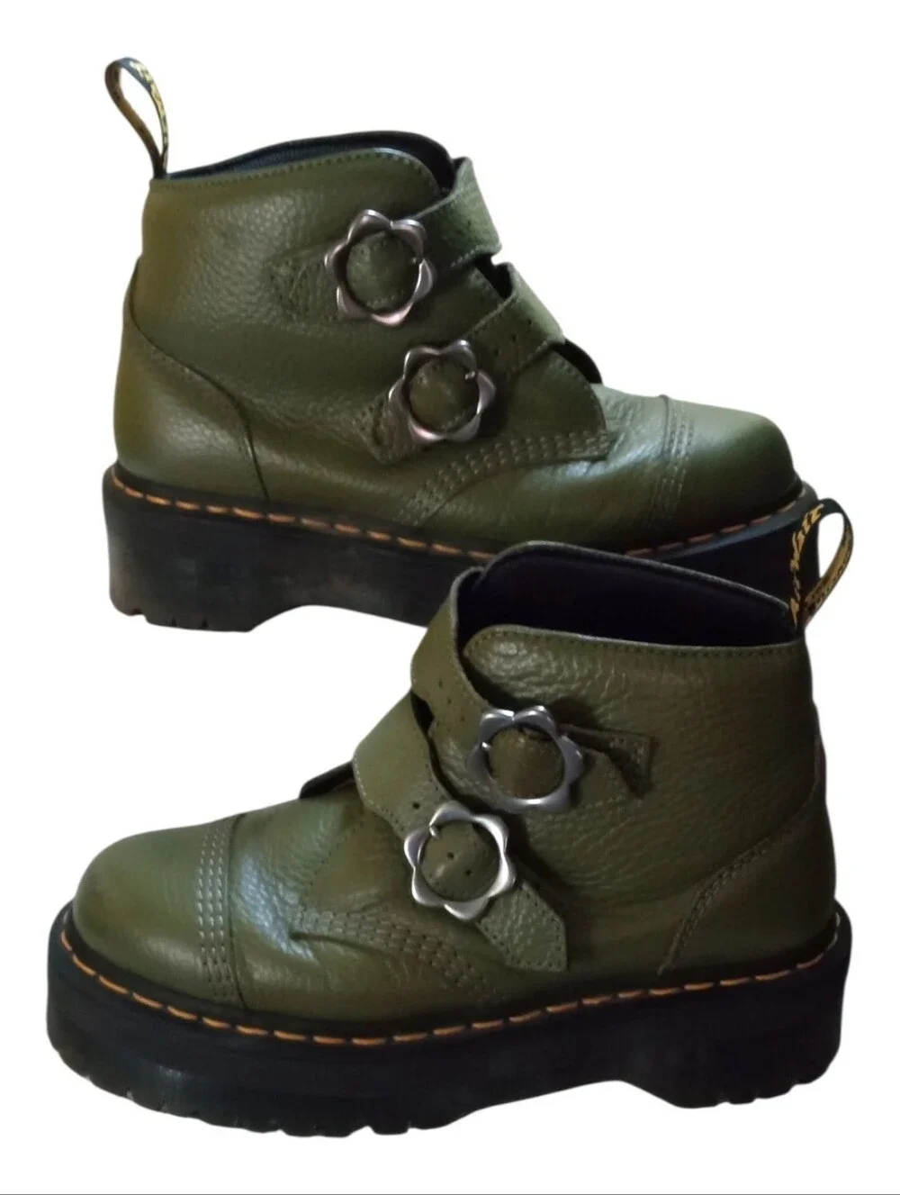 Dr Martens Women's Devon Flower Buckle Leather Platform Boots 8 US Khaki Green